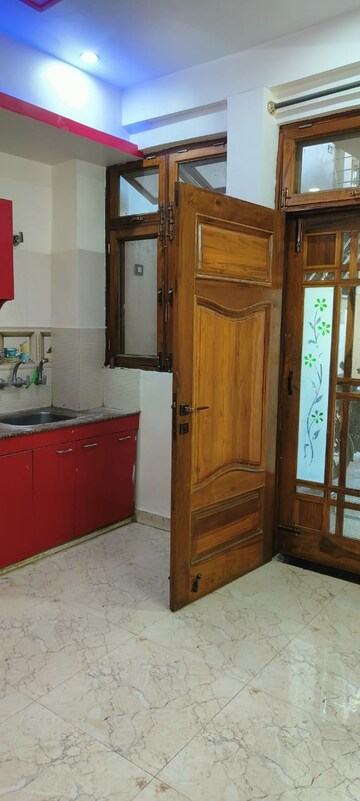 Furnished Amenities in 2 BHK Independent House at Wazirganj – for Rent