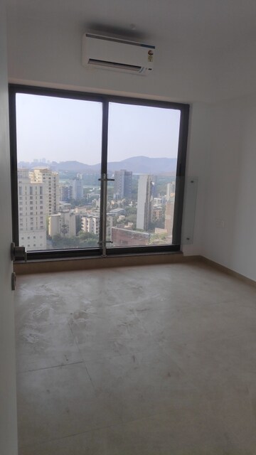 Bedroom in 2 BHK Apartment at Kanakia Silicon Valley, Powai – for Rent