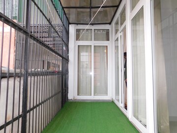 Balcony in  Pg at Sector 61 – for Rent