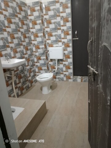 Bathroom in 2 BHK Builder Floor at Jankipuram – for Rent