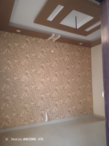 Room in 2 BHK Independent House at Jankipuram – for Sale