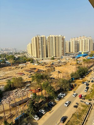 3.5 BHK Apartment – Exterior View View at Sector 41 Greater Noida - for Sale