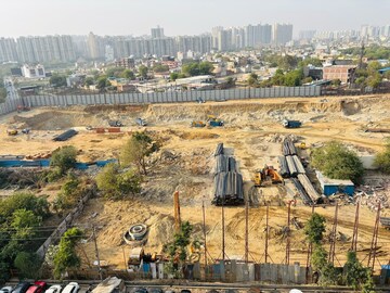 Master Bedroom in 3.5 BHK Apartment at Sector 41 Greater Noida – for Sale