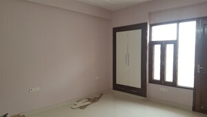 Room in 2 BHK Builder Floor at Signature Global City, Sector 37d – for Sale
