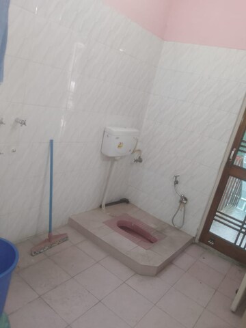 Bathroom in 1 BHK Independent House at Gomti Nagar – for Rent