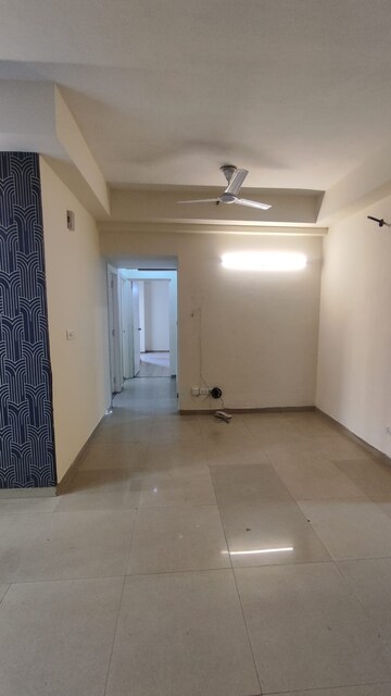Room in 3 BHK Apartment at Moti Nagar – for Rent