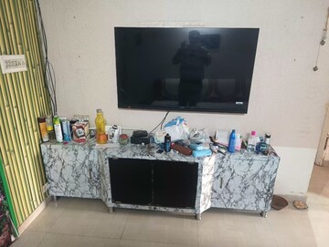 Bedroom in 2 BHK Apartment at Satellite – for Rent