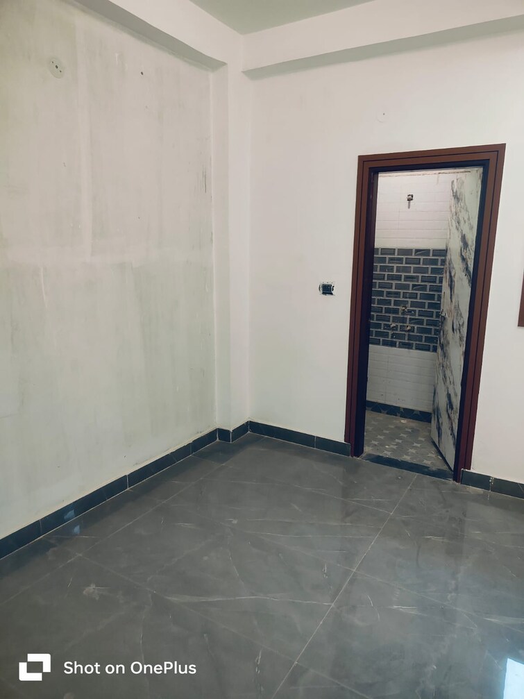Room, bhajanpura 3 Bedroom 850 Sq.Ft. Builder Floor In Bhajanpura Delhi 8407973