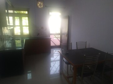 Living Room in 2 BHK Independent House at Gomti Nagar – for Rent