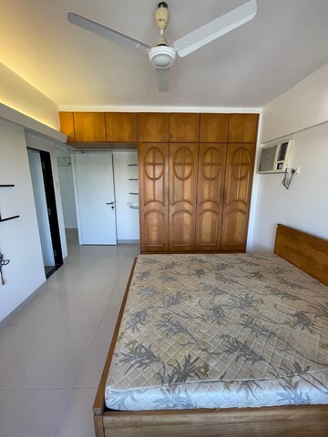 Room in 2 BHK Apartment at Aditi Apartment Andheri, Andheri West – for Rent