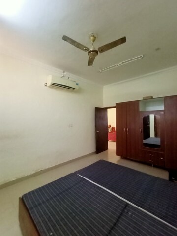 Room in 2 BHK Independent House at Sector 21 – for Rent