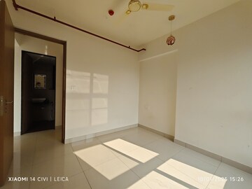 Room in 3 BHK Apartment at Godrej Golf Meadows, Poyanje – for Rent