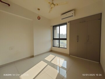Room in 3 BHK Apartment at Godrej Golf Meadows, Poyanje – for Rent