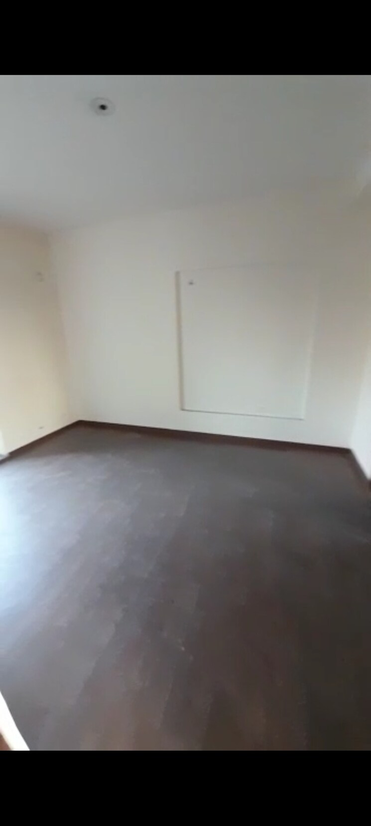 Room, bptp-discovery-park 3.5 Bedroom 2800 Sq.Ft. Apartment In Sector 80 Faridabad 8408097