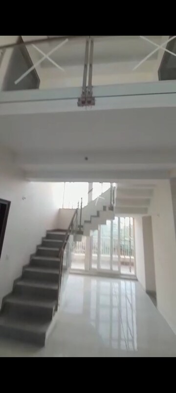 Furnished Amenities in 3.5 BHK Apartment at BPTP Discovery Park, Sector 80 – for Sale