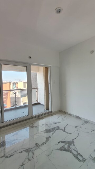 Room in 3 BHK Apartment at Pride Platinum, Baner – for Rent