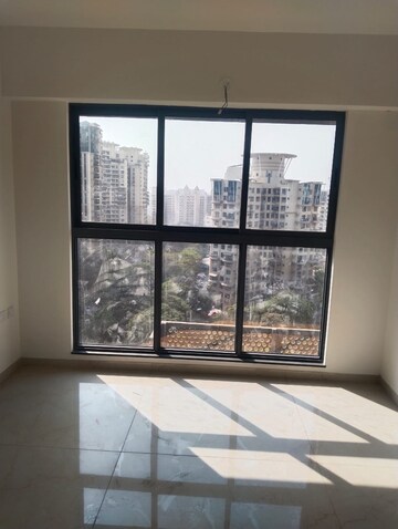 Room in 2 BHK Apartment at Lodha Vista, Lower Parel – for Rent