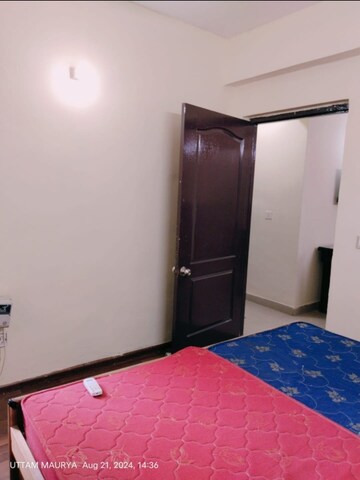 Room in 2 BHK Apartment at Paras Seasons, Sector 168 – for Rent
