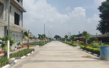 Plot For Sale in Sector 80