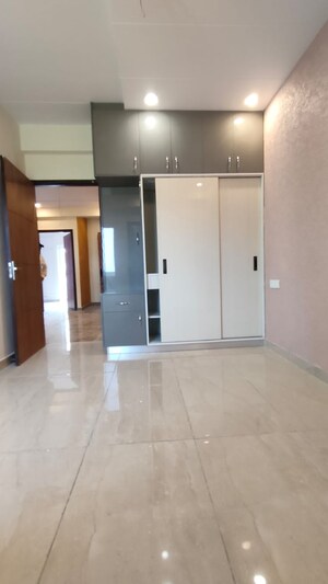 Room in 3 BHK Builder Floor at Kharar Landran Road – for Sale