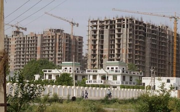 Plot For Sale in Sector 81