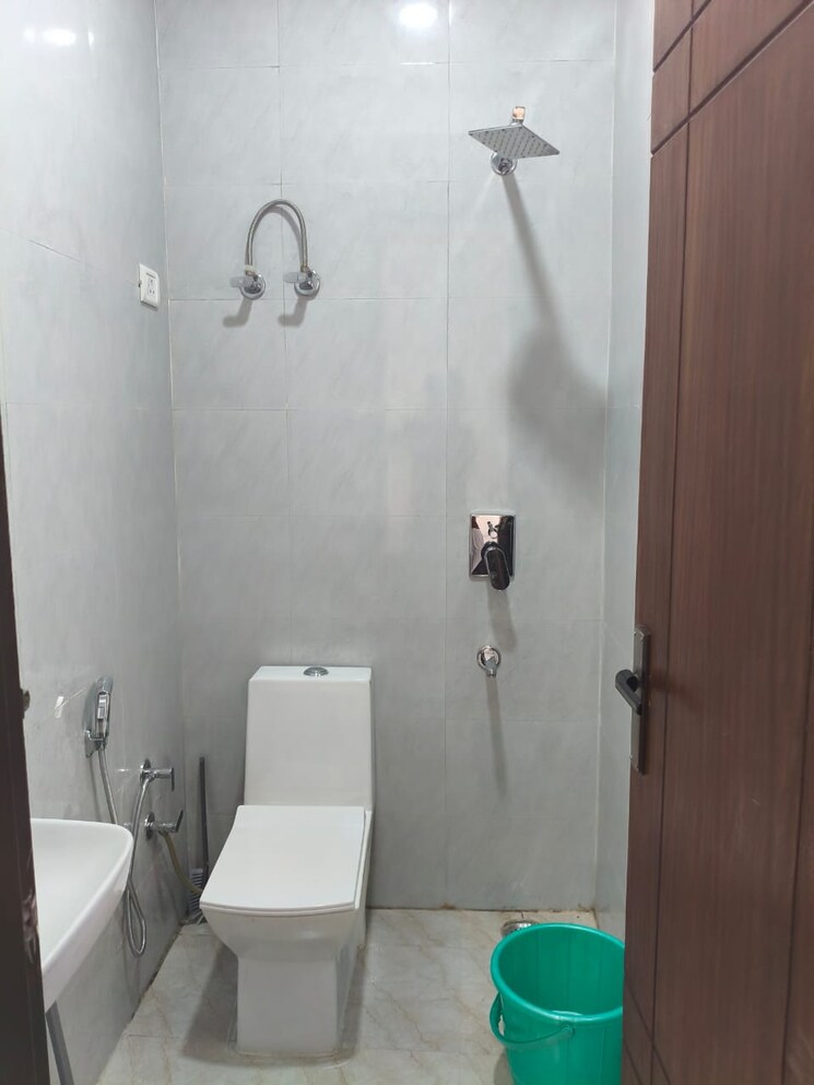 Bathroom, saket 2 Bedroom 700 Sq.Ft. Builder Floor In Saket Delhi 8408359