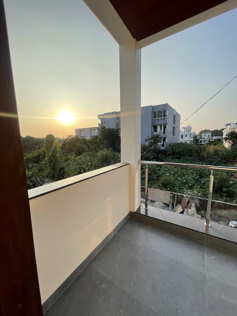 Balcony, aman vihar 3 Bedroom 130 Sq.Yd. Independent House In Aman Vihar Dehradun 8408456