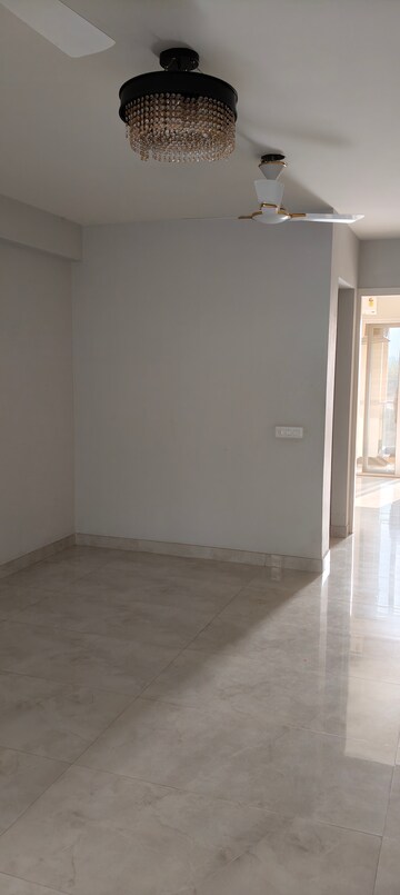 Room in 3.5 BHK Builder Floor at Smart World Gems, Sector 89 – for Rent