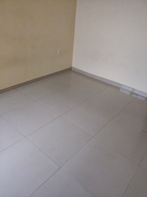 Room in 2 BHK Apartment at Signature The Millennia 2, Sector 37d – for Sale