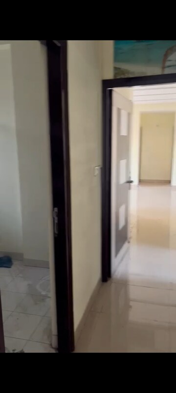 Building Lobby in 3 BHK Apartment at Omaxe Heights Gomti Nagar, Gomti Nagar – for Rent