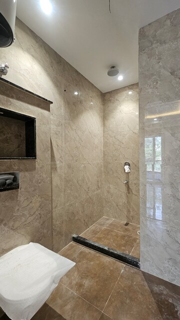 Bathroom in 4 BHK Builder Floor at Ardee City, Sector 52 – for Sale