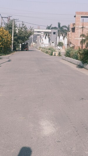 Parking in 5 BHK Independent House at Mayur Vihar – for Sale