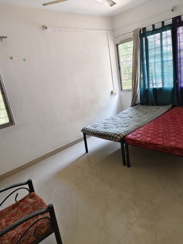 Room in 1 BHK Apartment at Rajat Rashmi Apartment, Koregaon – for Rent