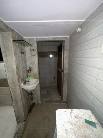 Bathroom in 1 BHK Apartment at Bandarwadi – for Rent