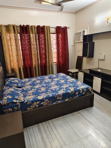 Bedroom in 4 BHK Apartment at Parmeshwar Saran, Koregaon Park – for Rent