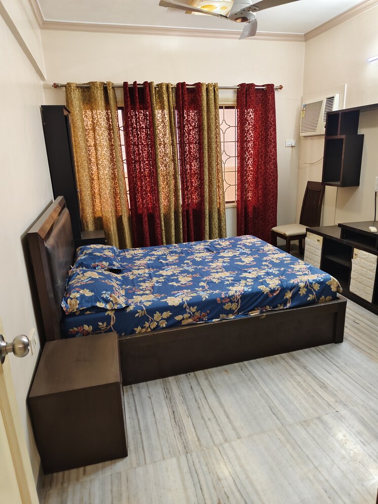 Bedroom, parmeshwar-saran 4 Bedroom 1400 Sq.Ft. Apartment In Koregaon Park Pune 8408621