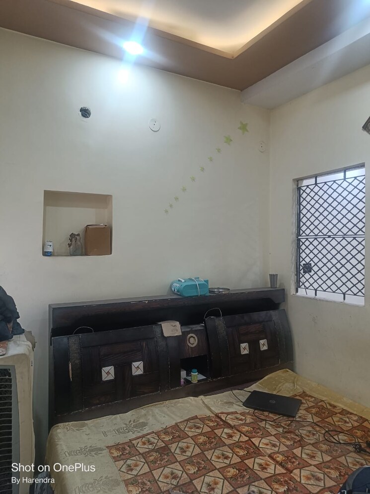 Bedroom, paschim vihar 2 Bedroom 50 Sq.Yd. Apartment In Paschim Vihar Delhi 8408666