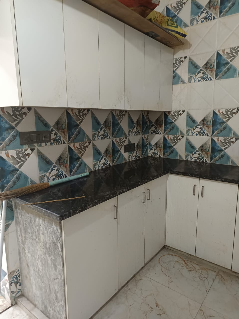 2 BHK + Pooja Room,Servant Room,Extra Room Apartment For Sale in Block  A6 Paschim Vihar 