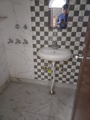 Bathroom in 2.5 BHK Builder Floor at Paschim Vihar – for Rent