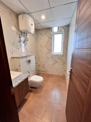 Bathroom in 1 BHK Builder Floor at Bhai Randhir Singh Nagar – for Rent
