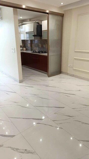 Room in 2.5 BHK Builder Floor at Sector 95a – for Sale