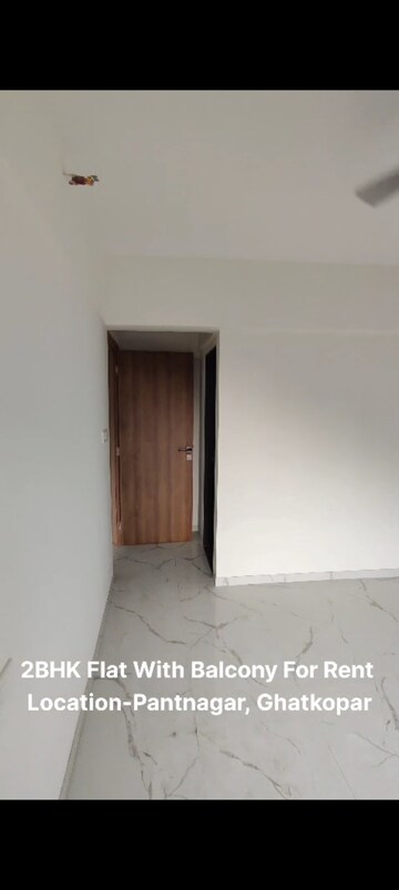 Room in 2 BHK Apartment at Ghatkopar East – for Rent