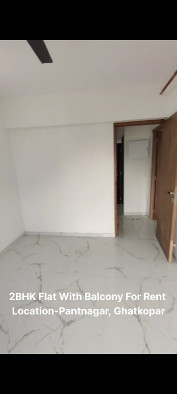 Room in 2 BHK Apartment at Ghatkopar East – for Rent