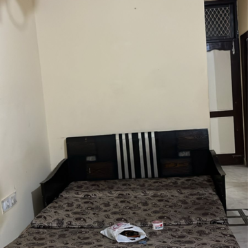 Bedroom in 1.5 BHK Builder Floor at Alpha Ii Greater Noida – for Rent