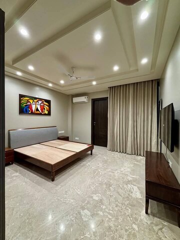 Bedroom in 1 BHK Builder Floor at Sector 21 – for Rent