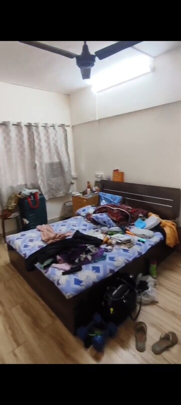 Bedroom in 2 BHK Apartment at Prabhadevi – for Rent