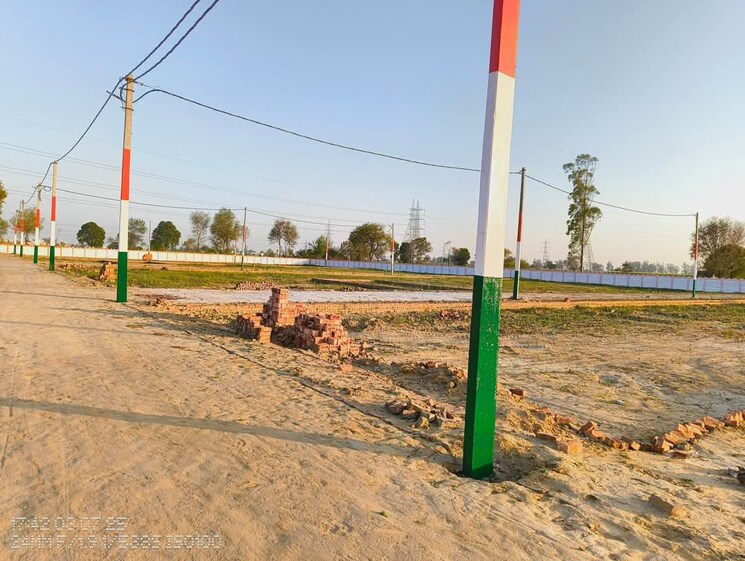 Garden, ajnara-city  70 Sq.Yd. Plot In Knowledge Park V Greater Noida Greater Noida 8408851