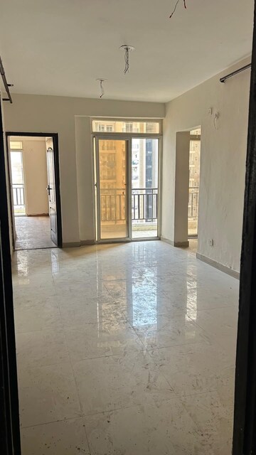 2 BHK Apartment For Rent in Nimbus The Hyde park, Sector 78