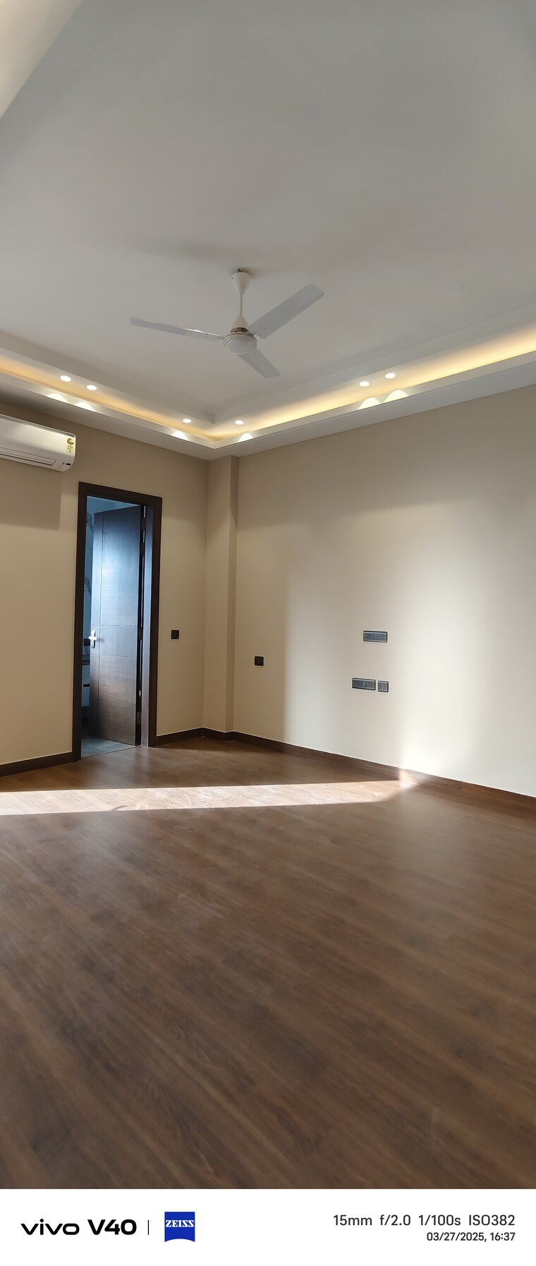 Room, east of kailash 3 Bedroom 1800 Sq.Ft. Builder Floor In East Of Kailash Delhi 8408866