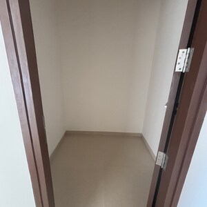 Room in 3 BHK Apartment at Lodha Primo, Dr Deshmukh Marg – for Sale